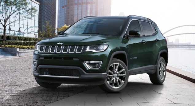 Jeep abre encomendas para Compass renovado com novo 1.3T e tecnologias