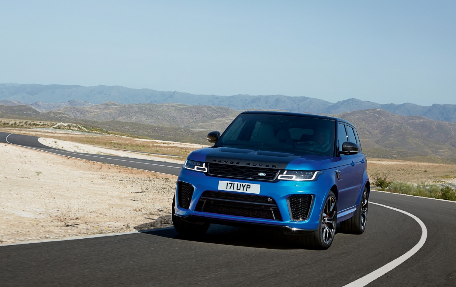 Versão à parte na oferta Range Rover Sport, o SVR deverá trocar o atual V8 5.0 turbo pelo V8 4.4 biturbo do BMW X6 M Competition