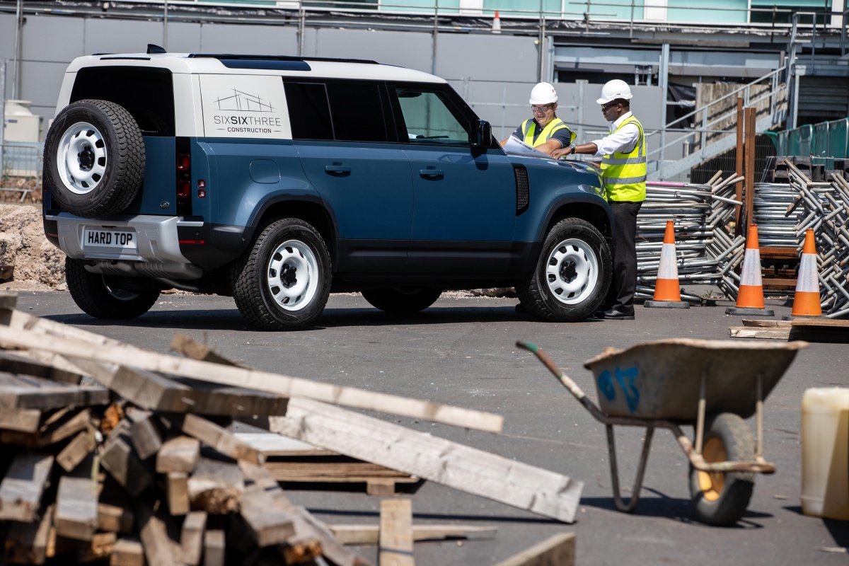 Novo Land Rover Defender vai manter a tradição de "veículo de trabalho"