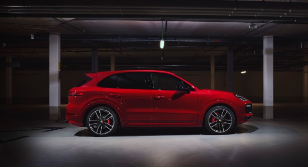 São 460 cv de emoções. Porsche Cayenne GTS renova-se com V8 biturbo