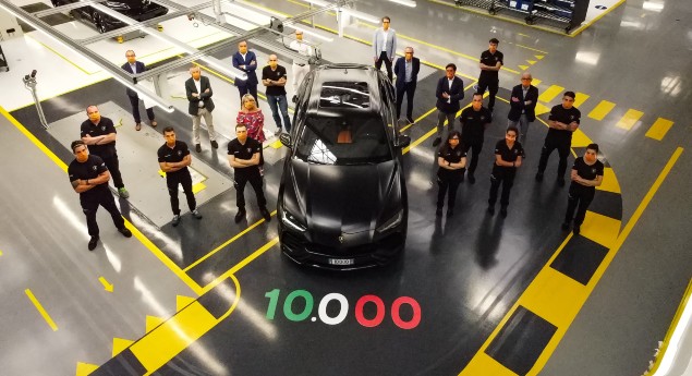 Ninguém pára o Urus! Lamborghini já produziu 10 000 unidades do seu SUV