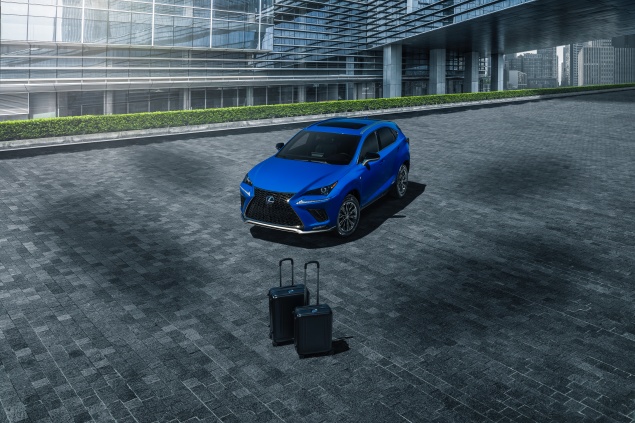 Lexus. NX 300 h F Sport recebe linha de equipamento Black Line