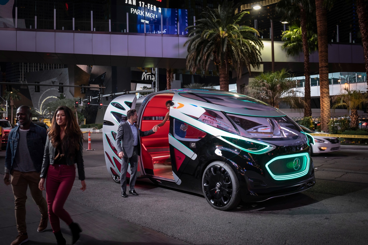 Mercedes-Benz Vision URBANETIC no Las Vegas Strip