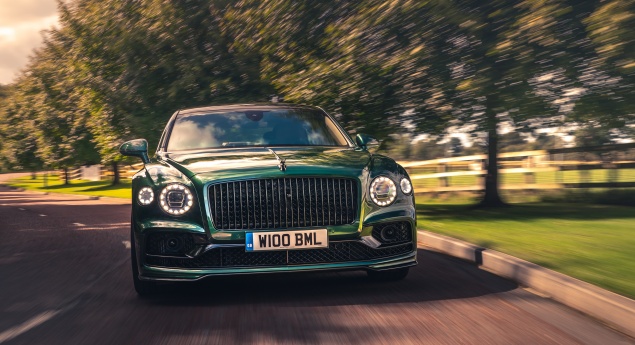 Bentley Flying Spur recebe pacote de estilo mais desportivo