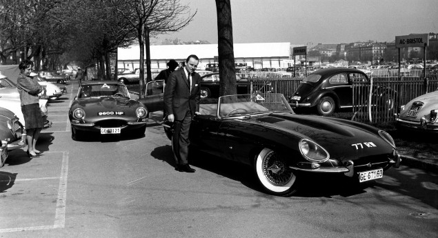 Jaguar celebra 60.º aniversário do E-Type com edição de aniversário... a pares