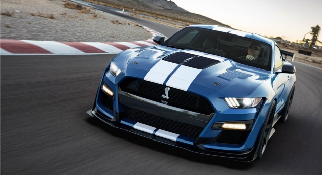 Shelby aumenta potência do Mustang GT500 para mais de 800 cv