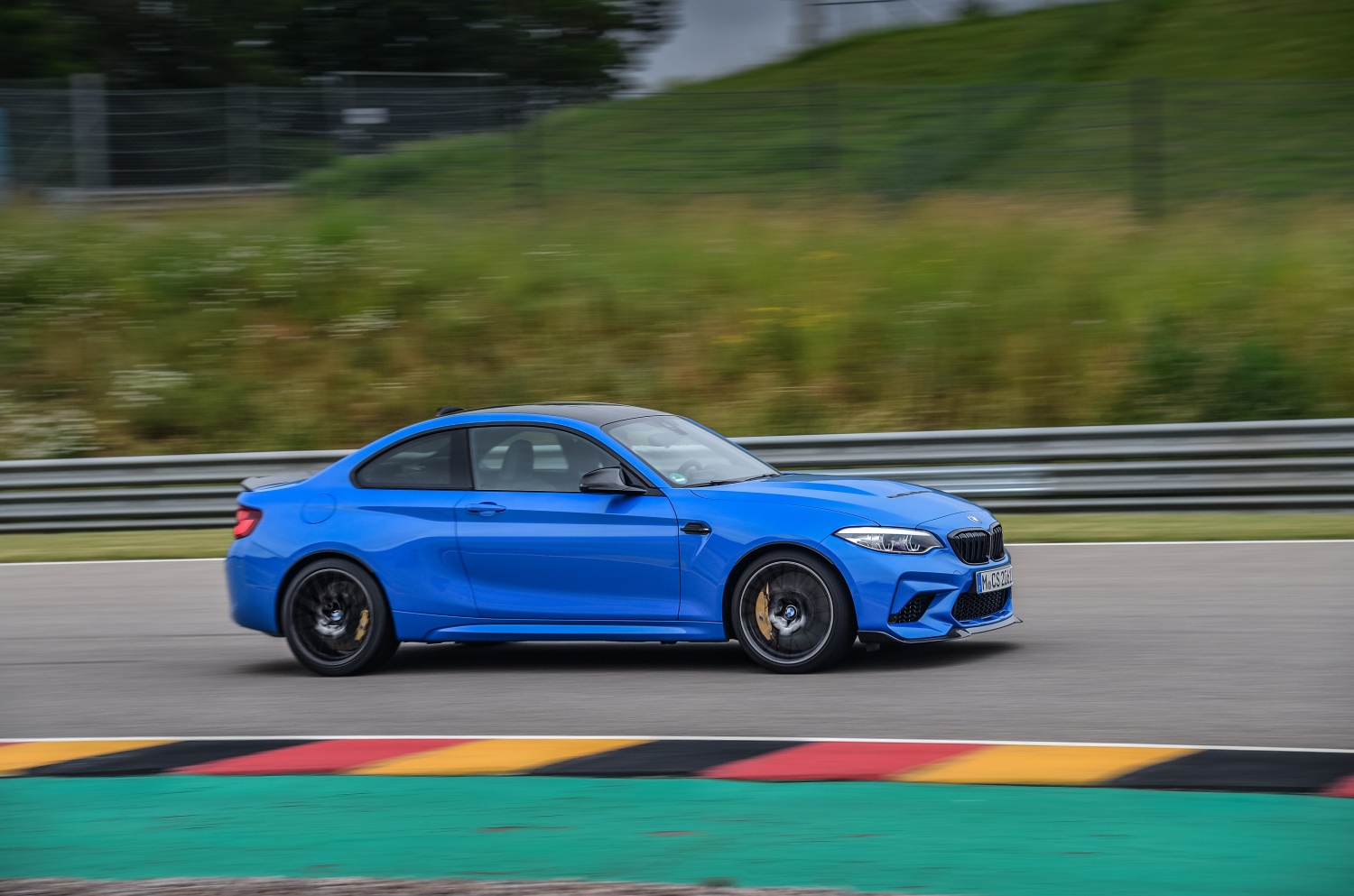 BMW M2 CS