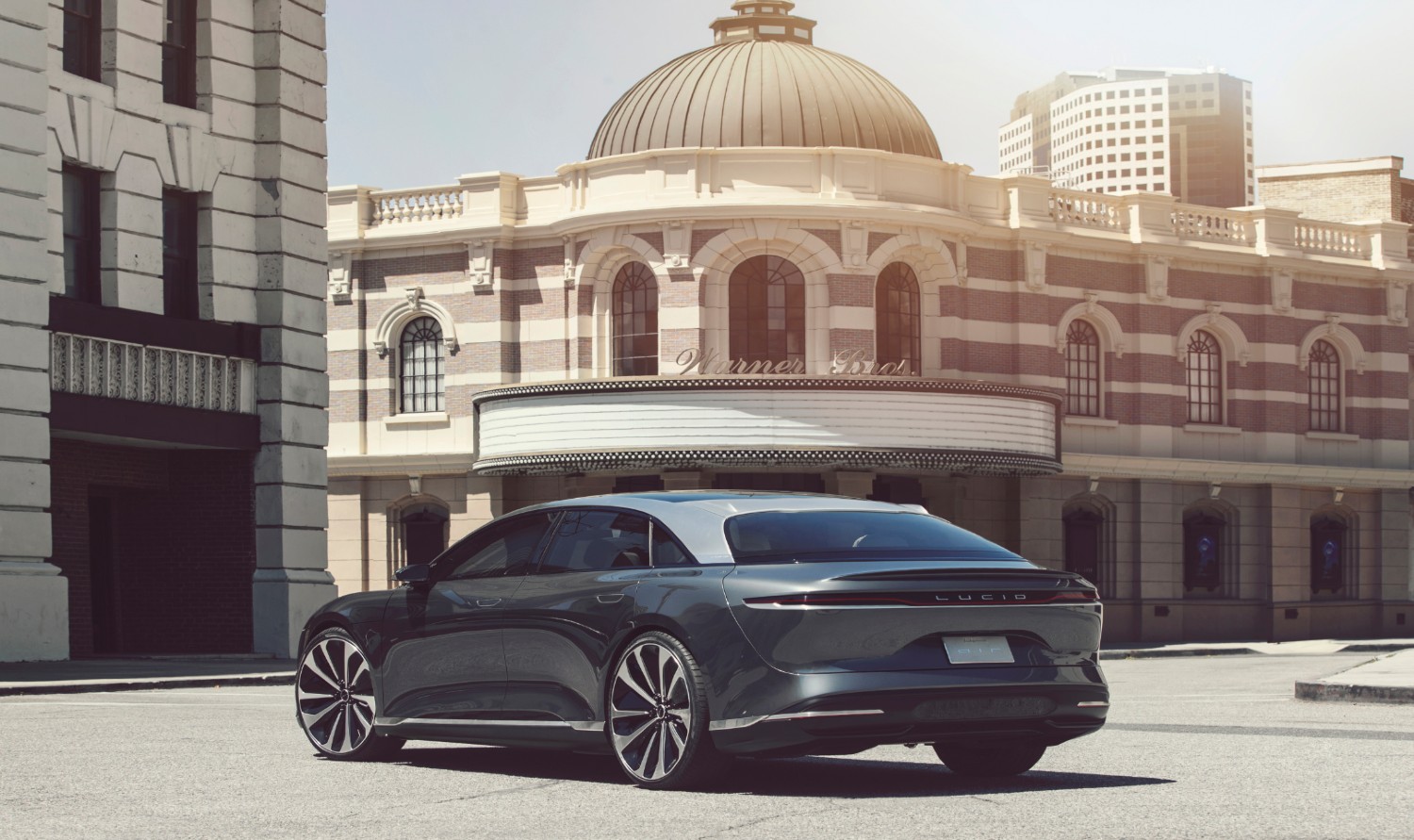 O Lucid Air é uma berlina elétrica de luxo com predicados verdadeiramente impressionantes 