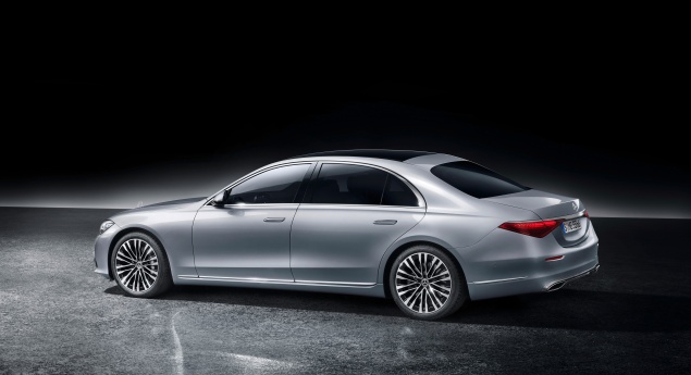 Em versão extra-longa. Maybach Classe S com estreia marcada para novembro