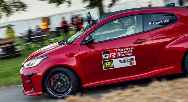 Toyota GR Yaris. Estreia em Goodwood entre estrelas dos ralis