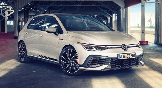 Com 300 cv e chassis melhorado. Volkswagen apresenta Golf GTI Clubsport