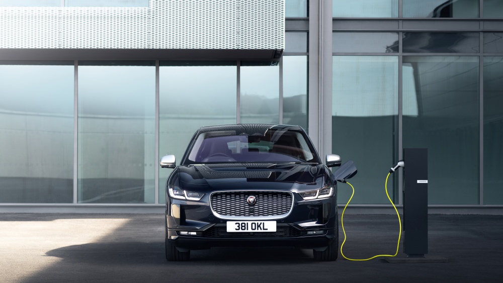 Aceitando recargas mais potentes, o Jaguar I-Pace consegue agora recuperar mais de 120 km de autonomia num quarto de hora