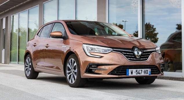 Com versão E-TECH PHEV. Renault Mégane renovado já à venda em Portugal