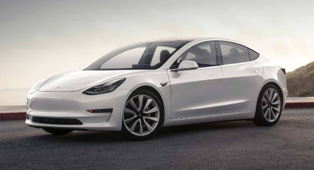 "Apanhado" em Hong-Kong. Tesla prepara atualização do Model 3