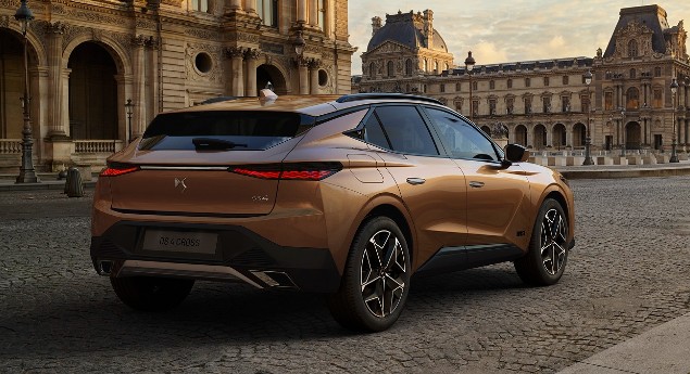 Para meados de 2021. Novo DS 4 apresenta-se exuberante no design e sofisticação