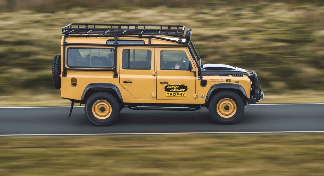 Land Rover Classic. Defender Works V8 Trophy renasce para nova aventura