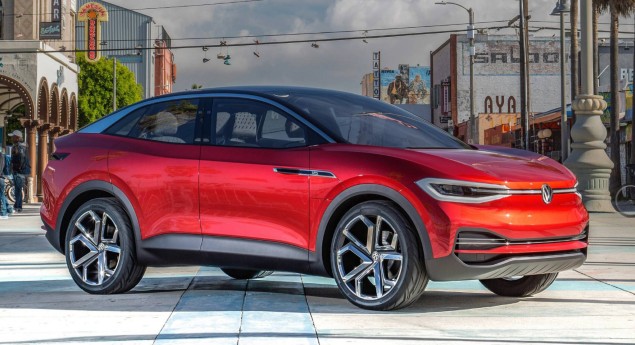 Ainda por apresentar. SUV Coupé Volkswagen ID.5 já entrou em produção