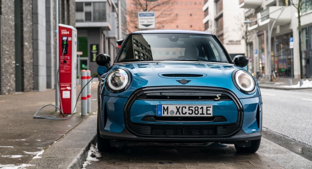 Elétrico com estilo. Mini introduz nova edição Cooper SE Electric Collection