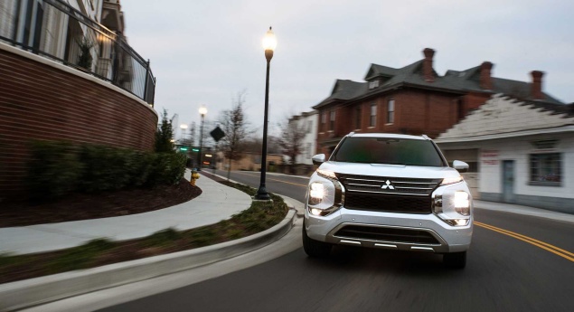 Mitsubishi revela nova geração do Outlander