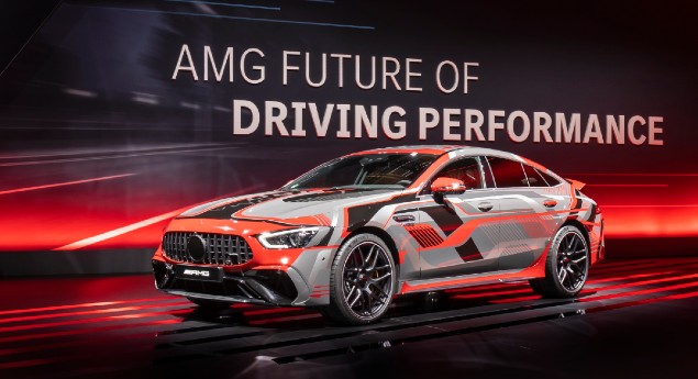 A prometer 815 cv de potência. AMG apresenta duas novas motorizações PHEV