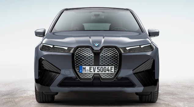 Já em 2021. Porta-estandarte elétrico BMW iX chega com duas versões