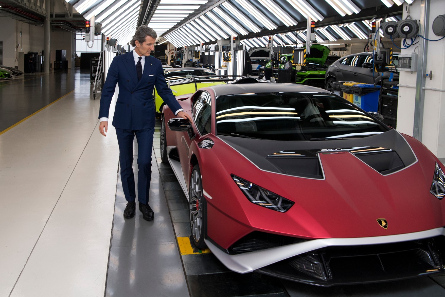 Stephan Winkelmann e um dos últimos "moicanos" - o Lamborghini Huracán STO