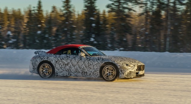Agora no Círculo Polar. Mercedes-AMG SL entra na fase final de desenvolvimento