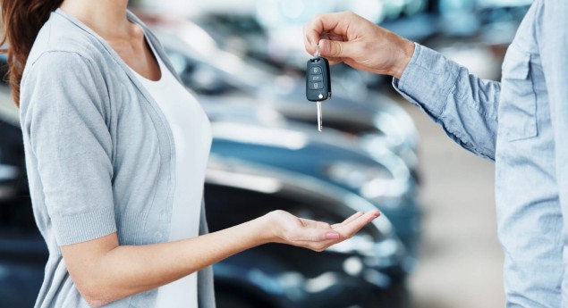 Está a pensar comprar um carro usado? Atenção aos sinais!