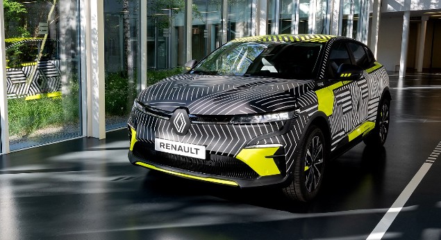 Futuro Mégane elétrico. MéganE de pré-produção inicia testes de estrada