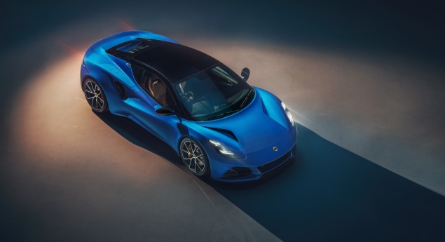 Lotus Emira assinala despedida da marca aos motores de combustão