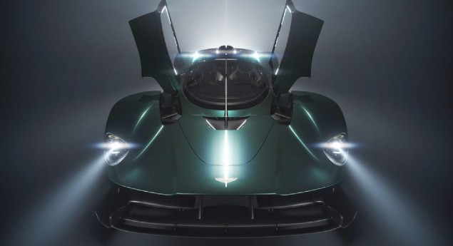 Dia 12 de agosto. Aston Martin Valkyrie vai ter versão descapotável