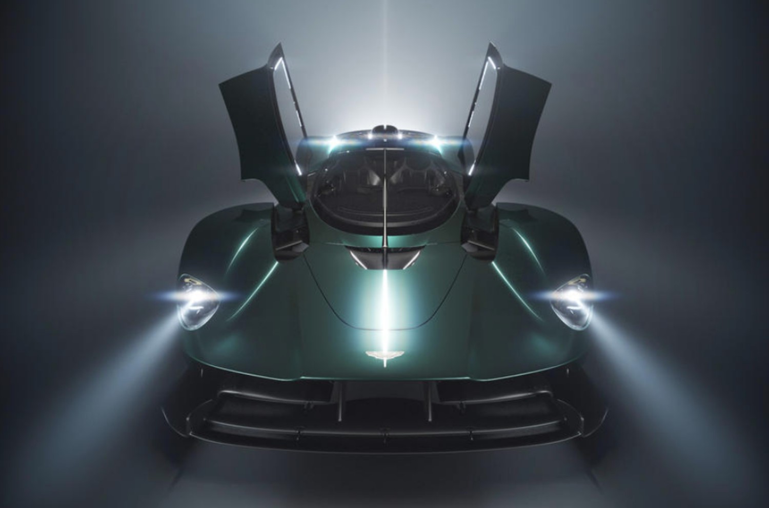 O Aston Martin Valkyrie roadster