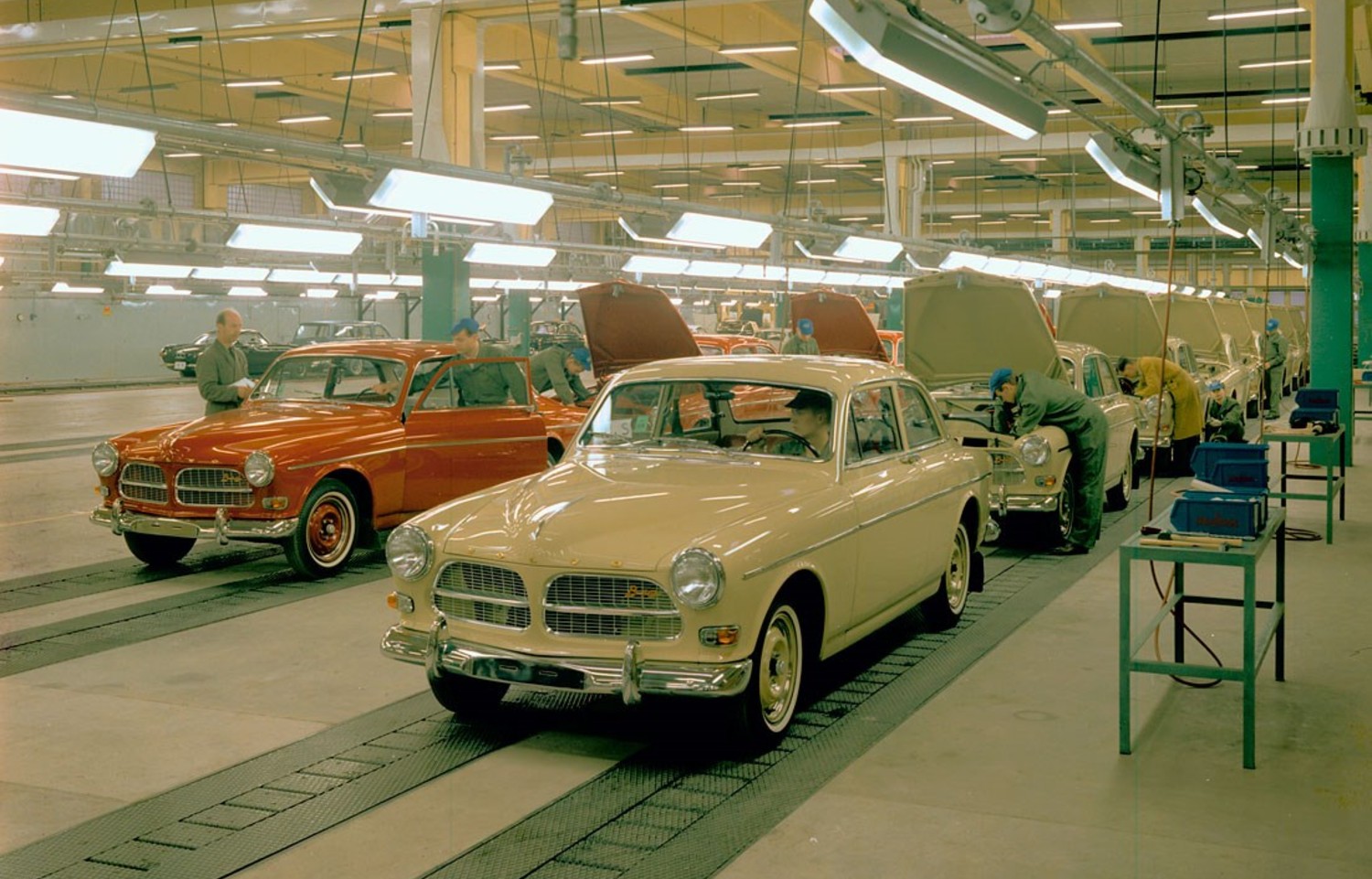 A linha de produção do Volvo Amazon