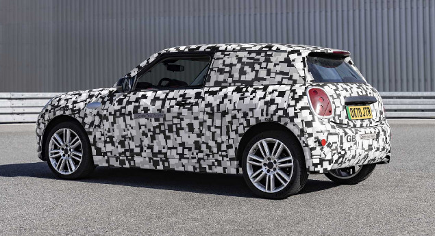 Parte de uma revolução. Mini mostra futuro Mini 3 portas... de camuflado