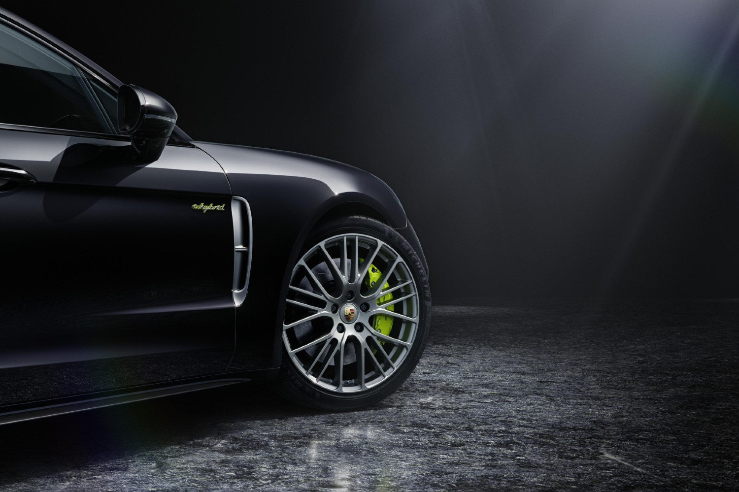 Porsche Panamera 4 EHybrid Platinum Edition