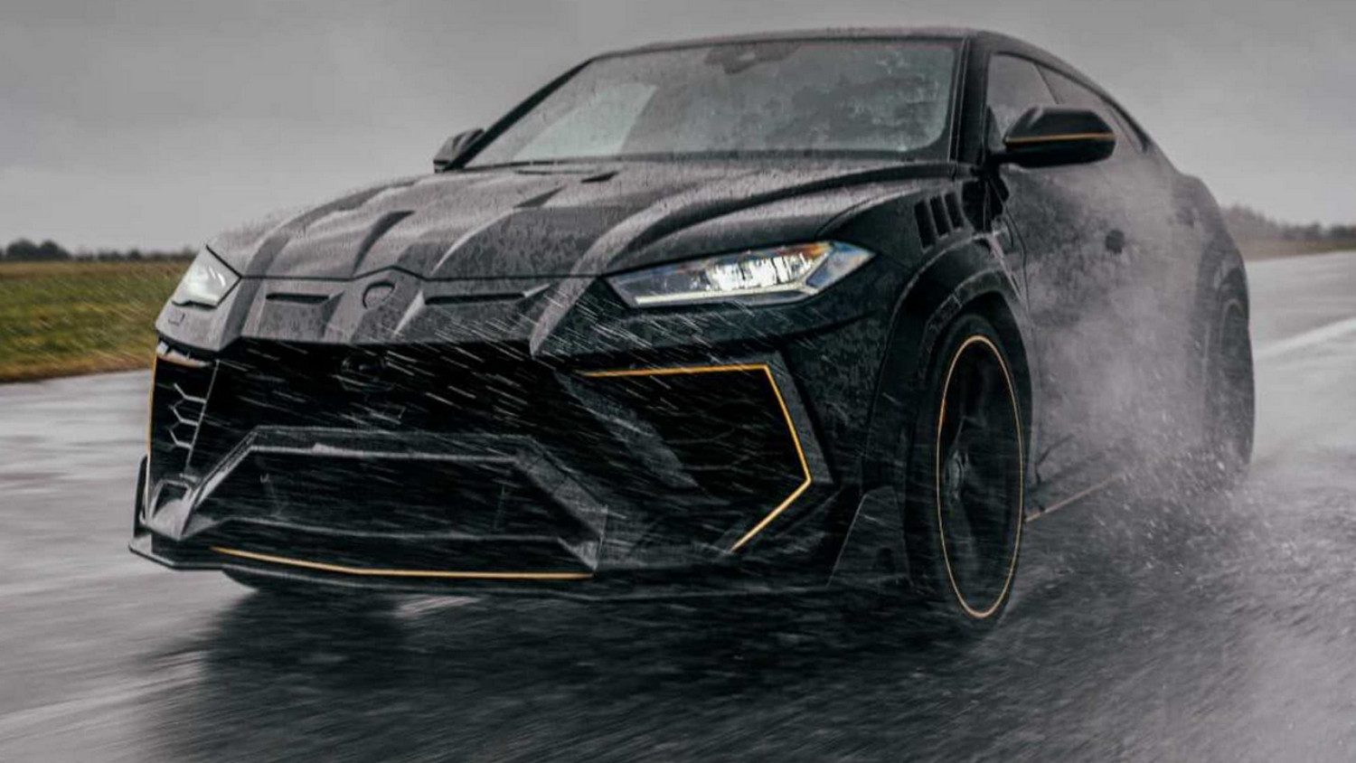 Mesmo sem revelar os valores das prestações, o Urus by Mansory promete meter a versão standard "no bolso"!...