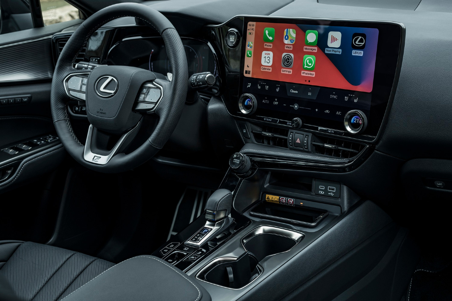 O cockpit do futuro Lexus NX