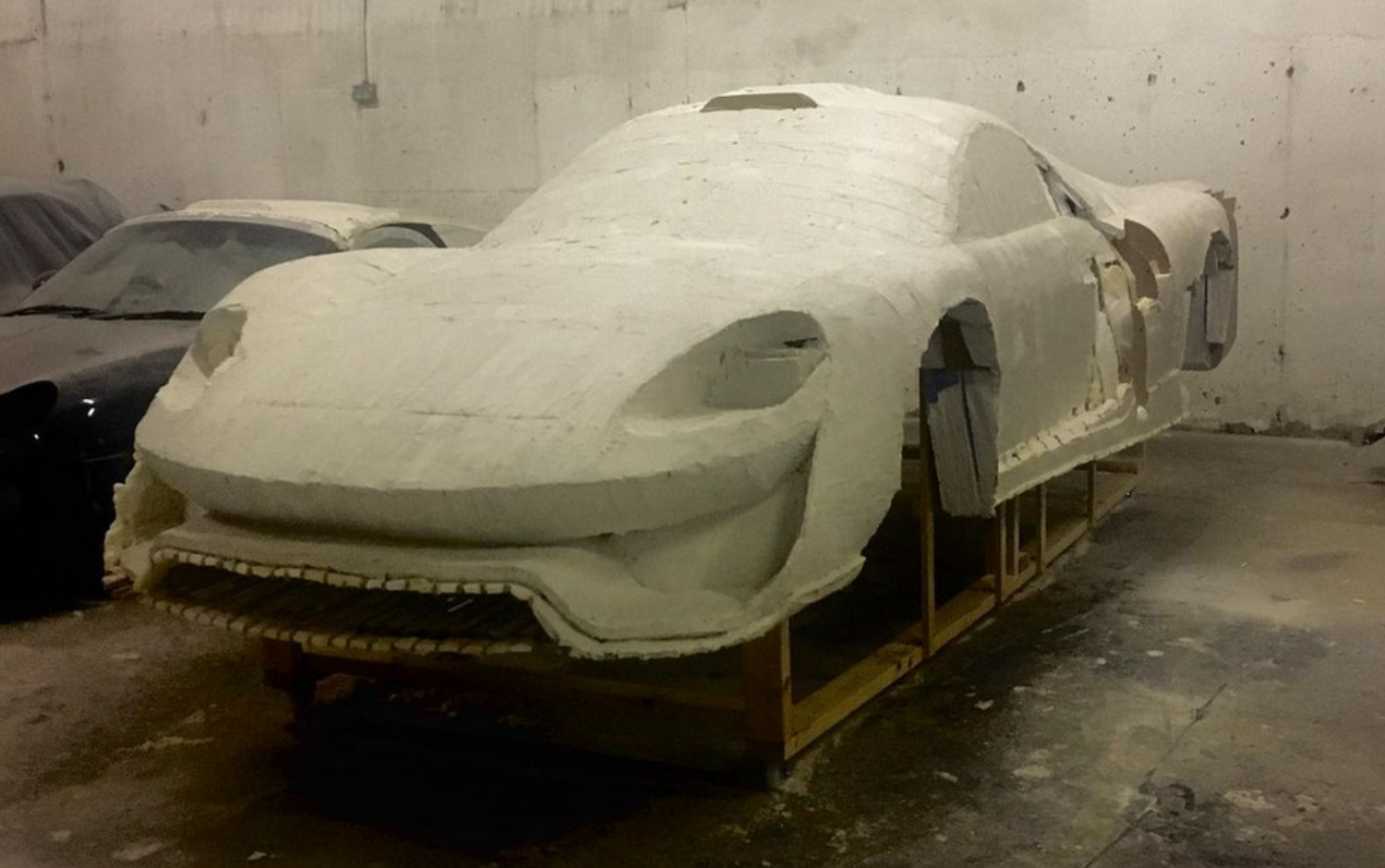 Os primeiros moldes do GT1 by Vale Automotive estão já a ser fabricados