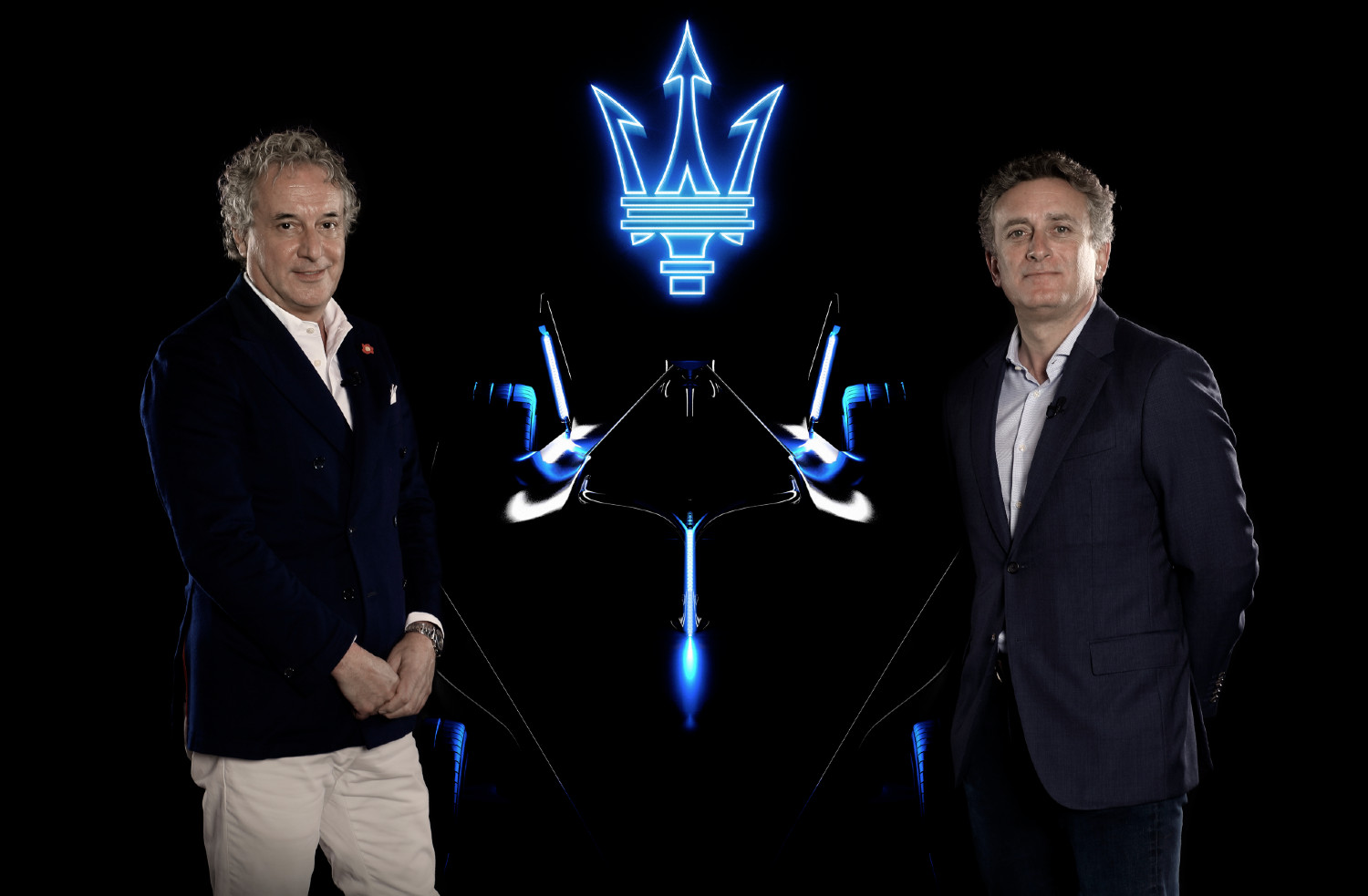 Davide de Grasso [à esq.], CEO da Maserati, ladeado pelo Fundador e Presidente da Fórmula E, Alejandro Agag