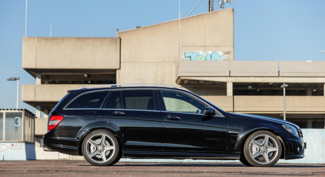 Vai a leilão. Mercedes-Benz C63 AMG Estate que foi de 'Schumi' está à venda