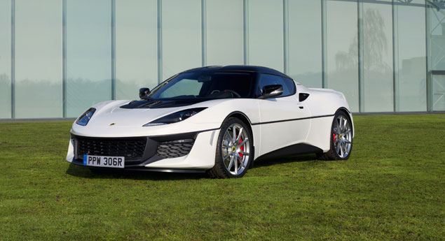 Lotus homenageia Esprit de James Bond