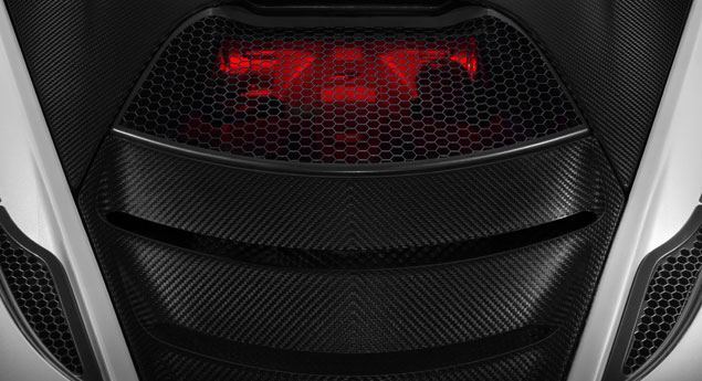 McLaren P14 com novo motor V8 4.0L Twinturbo