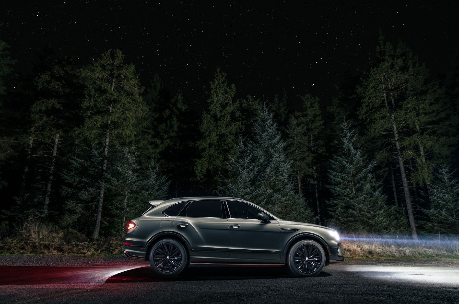 O Bentley Bentayga Speed Space Edition