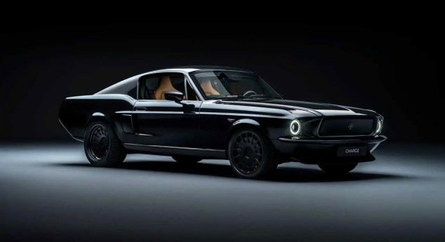 Só 499 unidades. Charge Cars desenvolve versão elétrica do Mustang
