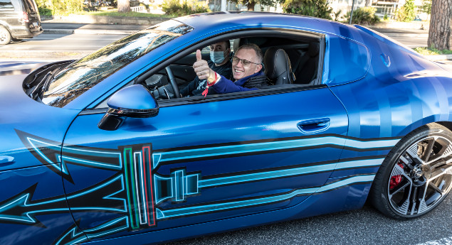 Maserati GranTurismo Folgore estreia-se em estrada com Carlos Tavares ao volante