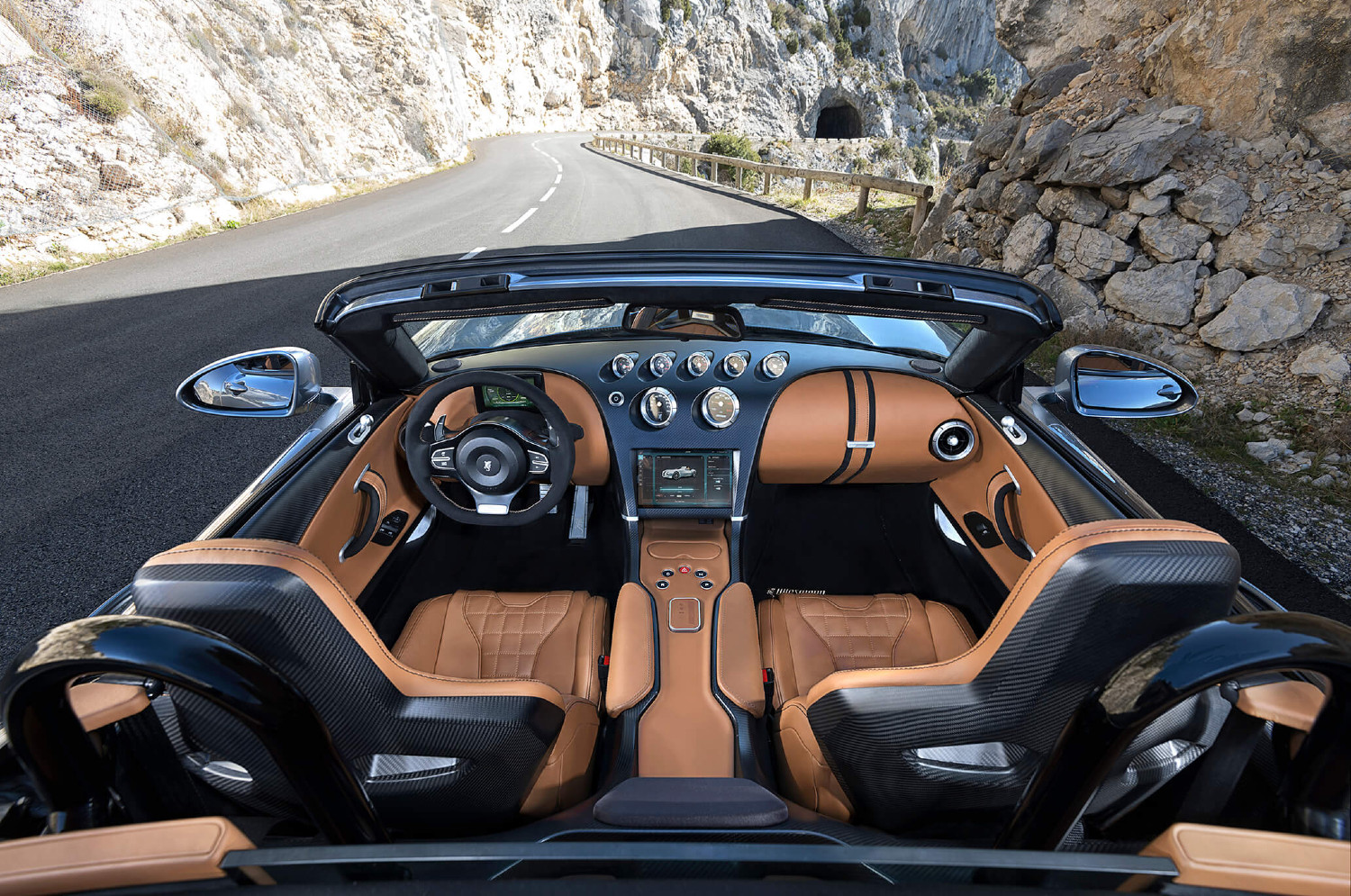 Embora marcado por linhas retro, o Wiesmann Project Thunderball proporciona todas as modernidades que hoje em dia são valorizadas