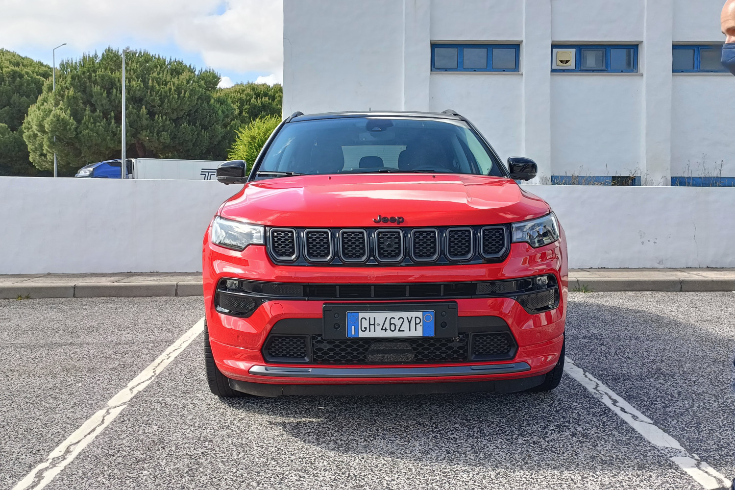 Já disponível nos concessionários nacionais, o Jeep Compass e-Hybrid está disponível a partir de 39.150€