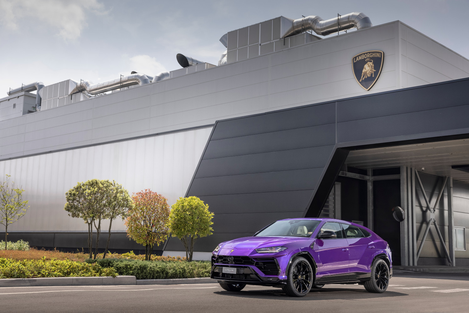 O Lamborghini Urus n.º 20000, aqui na foto, tem como destino um cliente no Cazaquistão