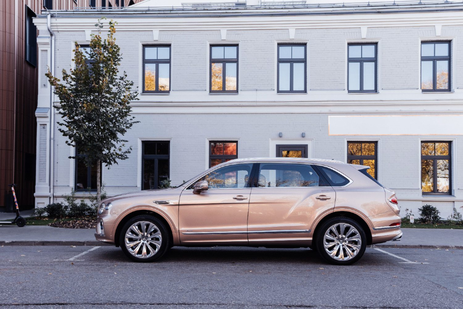 Bentley Bentayga EWB