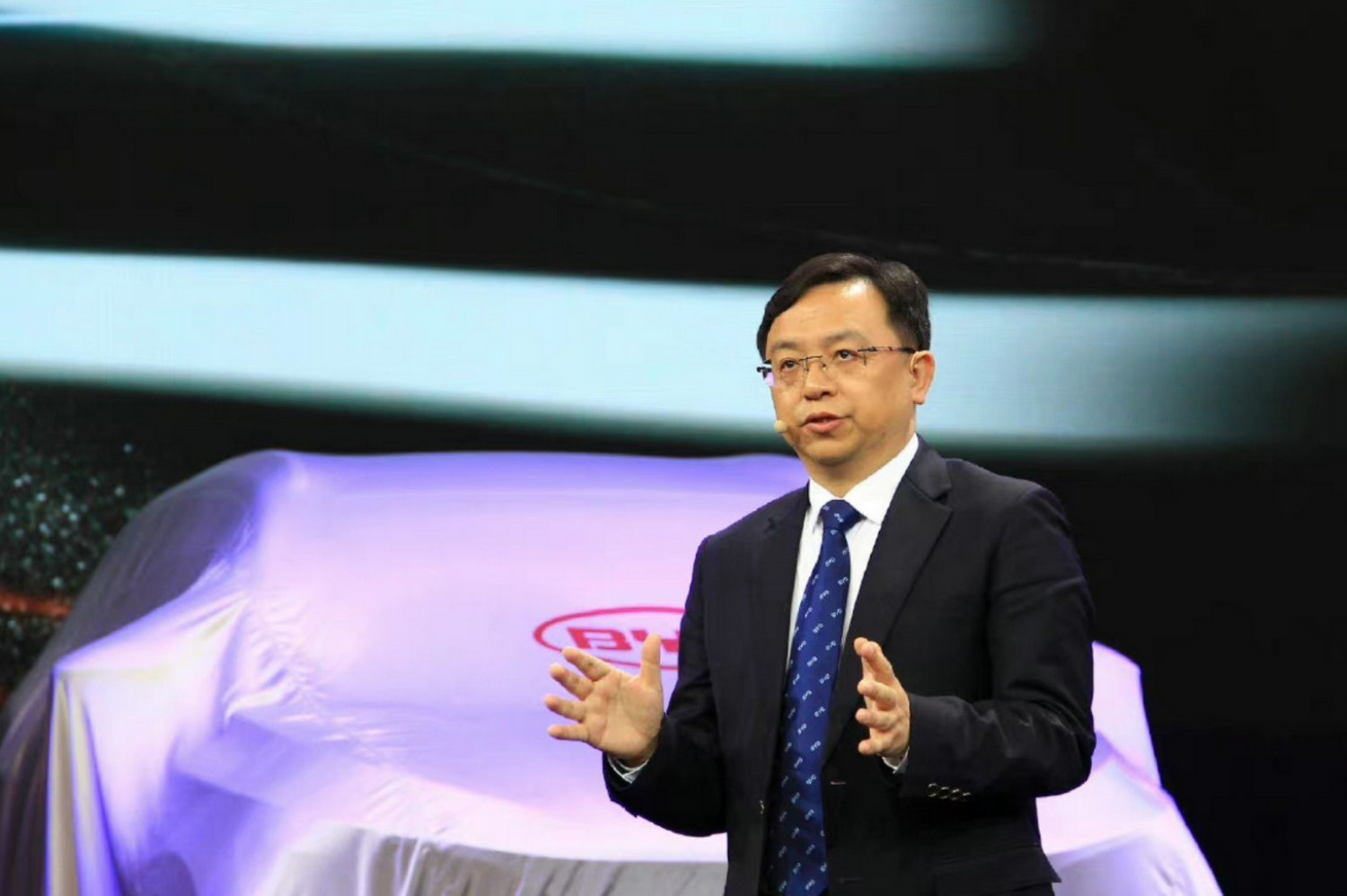 Wang Chuanfu, CEO da BYD, lançou um toque a reunir dos fabricantes chineses, como forma de fazerem frente às marcas tradicionais do sector automóvel